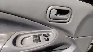 NISSAN ALMERA (N16/E) foto 8