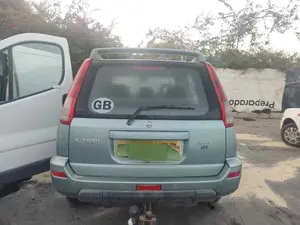 NISSAN X-TRAIL (T30) foto 4