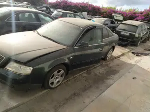 AUDI A6 BERLINA (4B2) foto 2