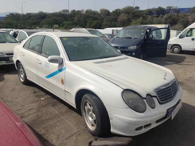 MERCEDES-BENZ CLASE E (BM 211) BERLINA
