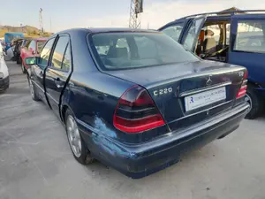 MERCEDES-BENZ CLASE C (BM 202) BERLINA foto 2