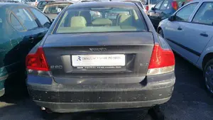 VOLVO S60 BERLINA foto 4