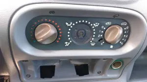 RENAULT TWINGO I (C06) foto 21