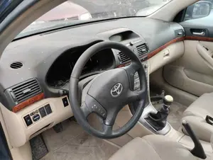 TOYOTA AVENSIS WAGON (T25) foto 4