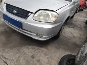 HYUNDAI ACCENT (LC) foto 2