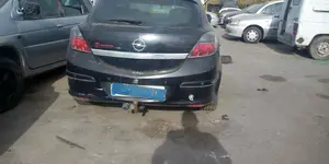 OPEL ASTRA H GTC foto 4