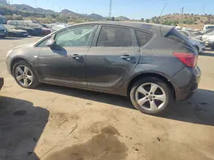 OPEL ASTRA J BERLINA 5P foto 7