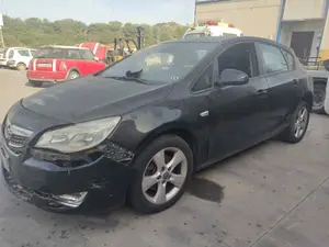 OPEL ASTRA J BERLINA 5P foto 3