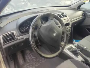 PEUGEOT 407 foto 6