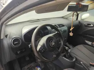 SEAT LEON (1P1) foto 4