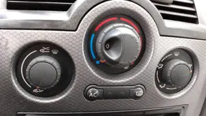 RENAULT MEGANE II BERLINA 3P foto 9