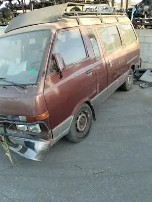 NISSAN VANETTE (C220) foto 2
