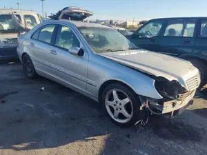 MERCEDES-BENZ CLASE C (BM 203) BERLINA foto 3