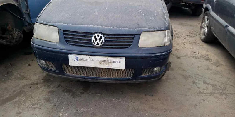 VOLKSWAGEN POLO III BERLINA (6N2)