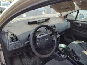 CITROEN C4 BERLINA foto 2