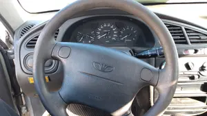 DAEWOO LANOS foto 5