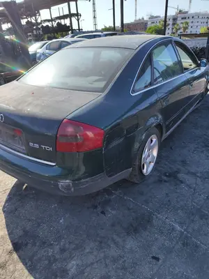AUDI A6 BERLINA (4B2) foto 3