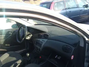 FORD FOCUS BERLINA (CAK) foto 5