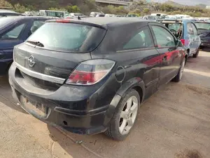 OPEL ASTRA H GTC foto 3