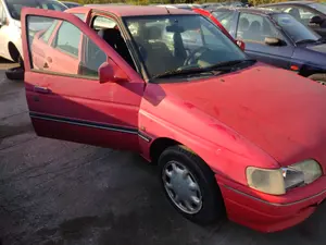 FORD ESCORT BERL./TURNIER foto 2