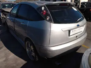 FORD FOCUS BERLINA (CAK) foto 4