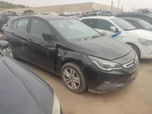 OPEL ASTRA K BERLINA 5P foto 3