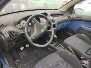 PEUGEOT 206 CC CABRIO-COUPÉ foto 4