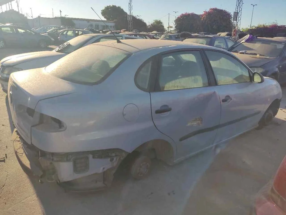 SEAT CORDOBA BERLINA (6L2)