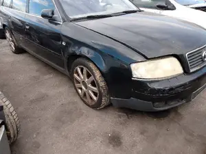 AUDI A6 BERLINA (4B2) foto 2