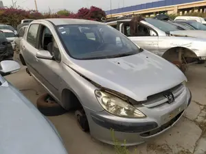 PEUGEOT 307 (S1)(04.2001) foto 2