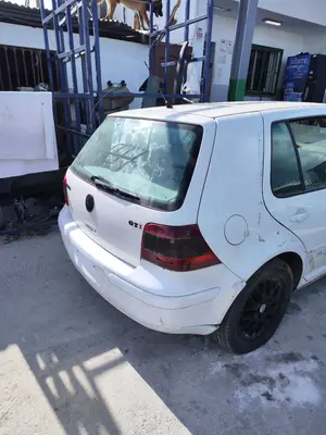 VOLKSWAGEN GOLF IV BERLINA (1J1)(10.1997) foto 5