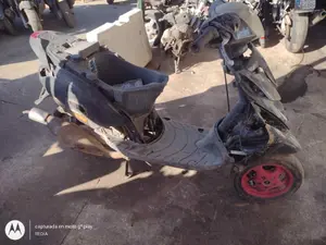 PIAGGIO (VESPA) ZIP foto 1