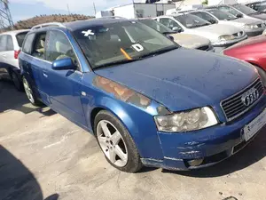 AUDI A4 AVANT (8E) foto 3