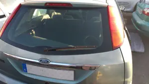 FORD FOCUS BERLINA (CAK) foto 17