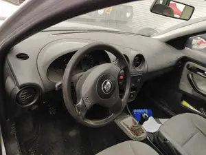 SEAT IBIZA (6L1) foto 6