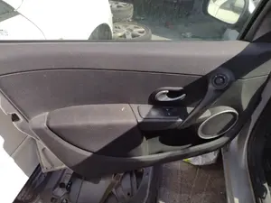 RENAULT CLIO III foto 11
