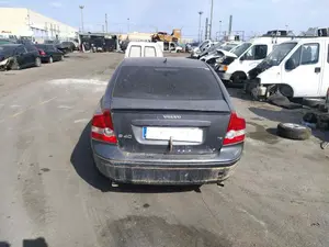 VOLVO S40 BERLINA foto 2