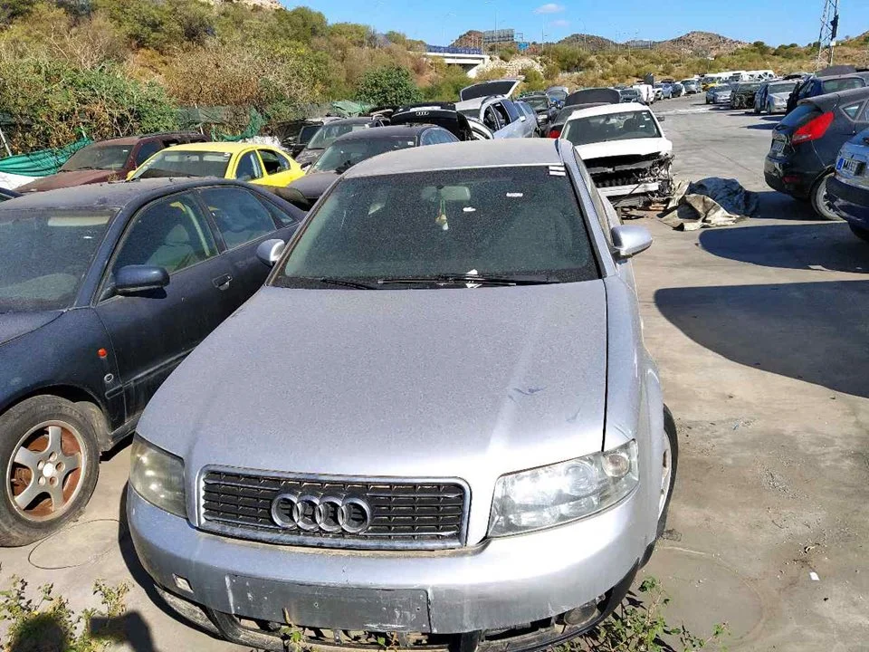 AUDI A4 BERLINA (8E)
