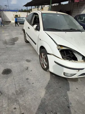 FORD FOCUS BERLINA (CAK) foto 2