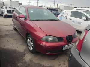 SEAT IBIZA (6L1) foto 4