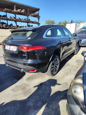 JAGUAR F-PACE foto 5