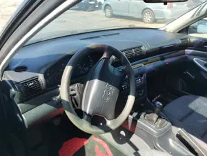 AUDI A4 BERLINA (B5) foto 4