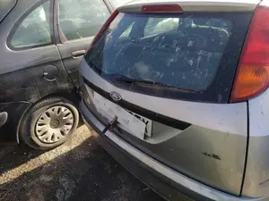 FORD FOCUS BERLINA (CAK) foto 5