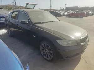 BMW SERIE 3 BERLINA (E90) foto 4