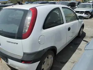 OPEL CORSA C foto 4
