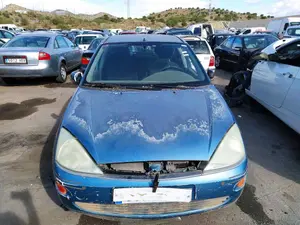 FORD FOCUS BERLINA (CAK) foto 1
