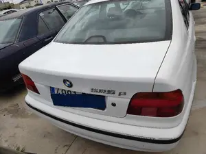 BMW SERIE 5 BERLINA (E39) foto 2