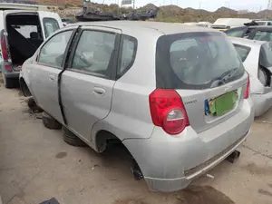 CHEVROLET AVEO HATCHBACK foto 2