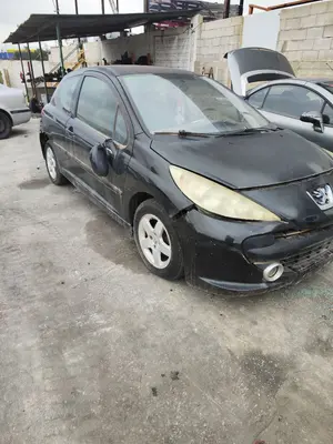 PEUGEOT 207 foto 2