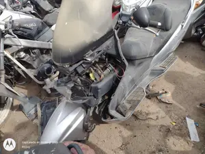 SUZUKI BURGMAN 200 / 250 foto 5